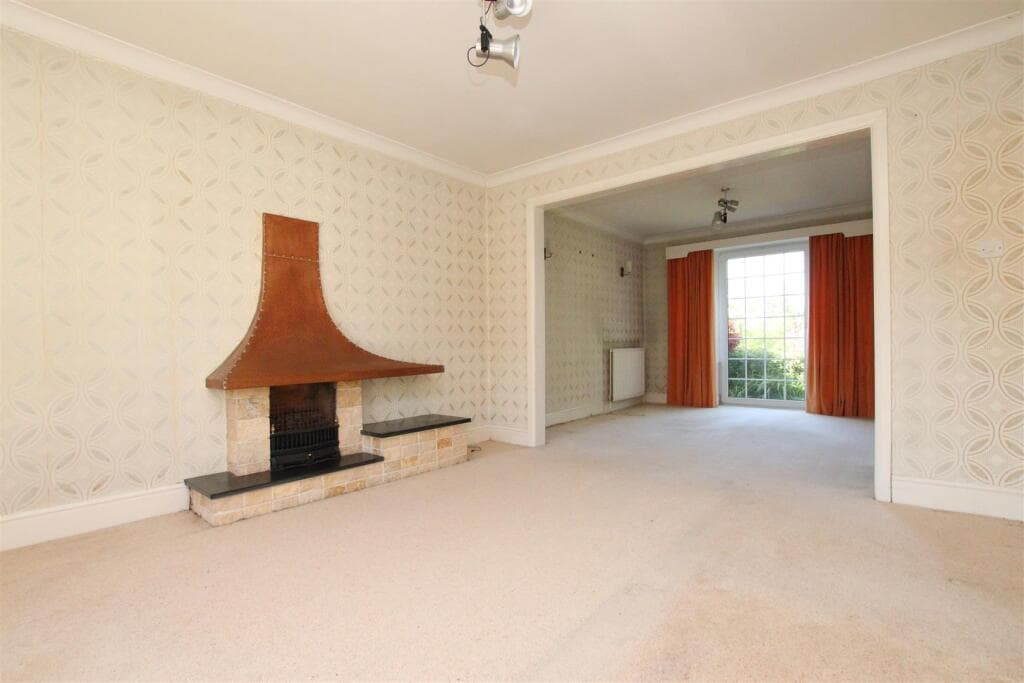 Countess Wear Road, Exeter - Image 7