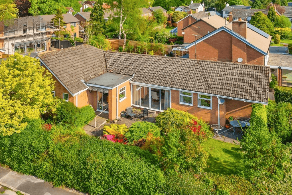 View property at Cobbetts Way, Wilmslow