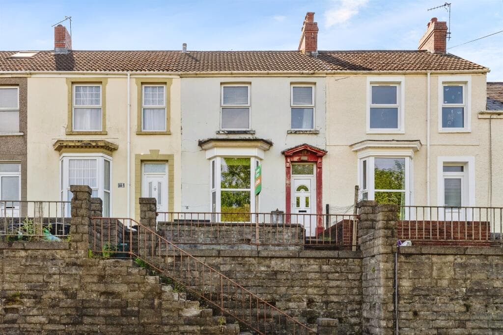View property at Foxhole Road, St. Thomas, SWANSEA