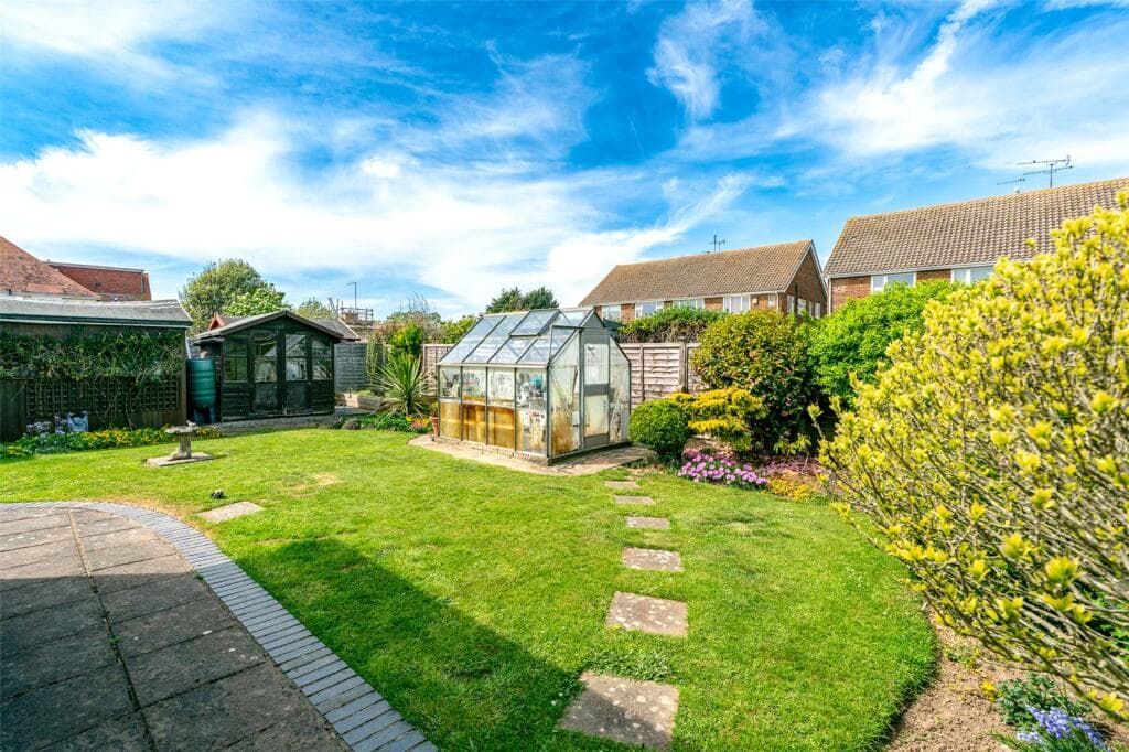 Holmes Lane, Rustington, Littlehampton, West Sussex, BN16 - Image 11