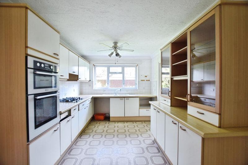Church Road, Laverstock                             ***VIDEO TOUR*** - Image 4