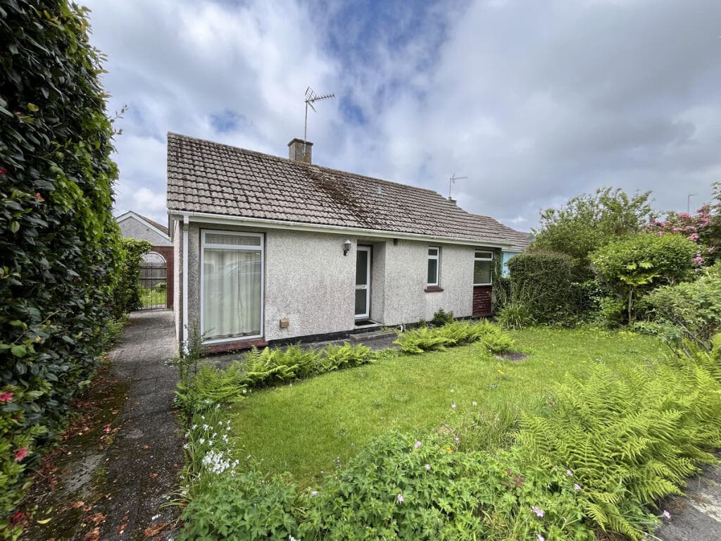 Minton Close, St. Austell, PL25 - Image 1
