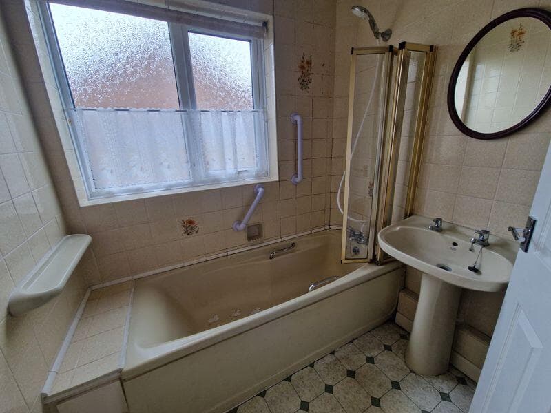 Wiltshire Close, Gillingham - Image 7