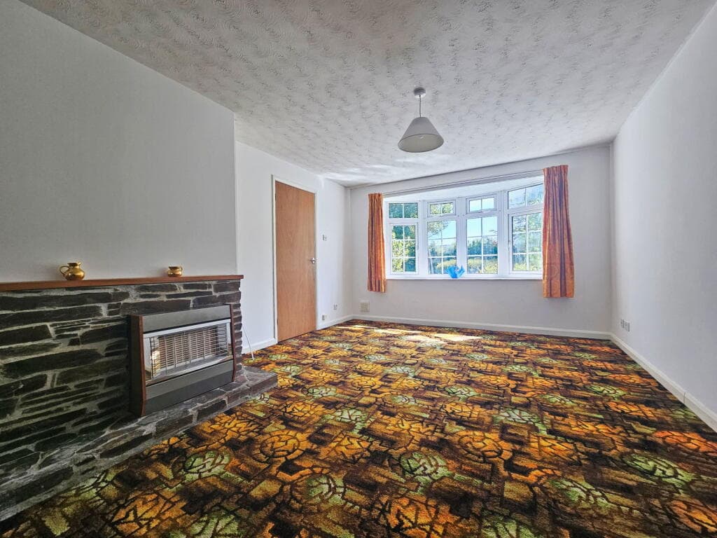 Glencross Court, Liskeard - Image 2