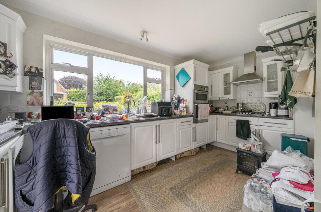 South Lane, Nomansland, Salisbury, Wiltshire, SP5 - Image 3