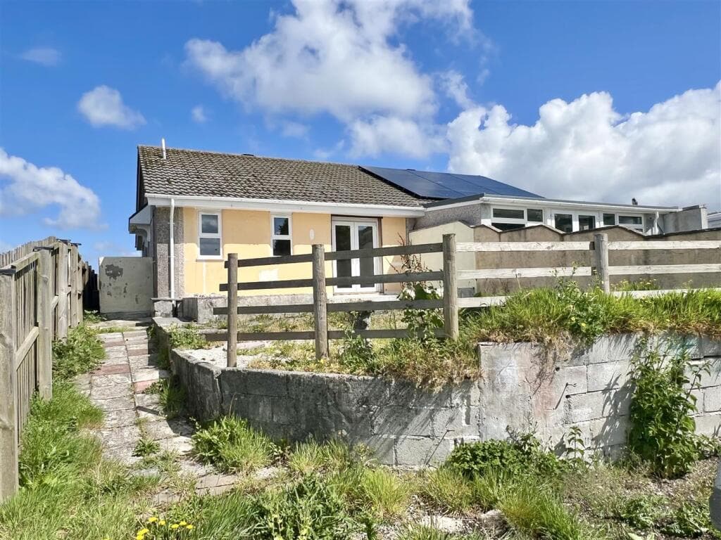 Fortescue Close, Foxhole, St. Austell - Image 3
