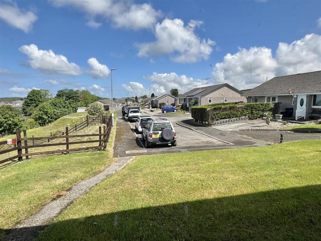 Fortescue Close, Foxhole, St. Austell - Image 5