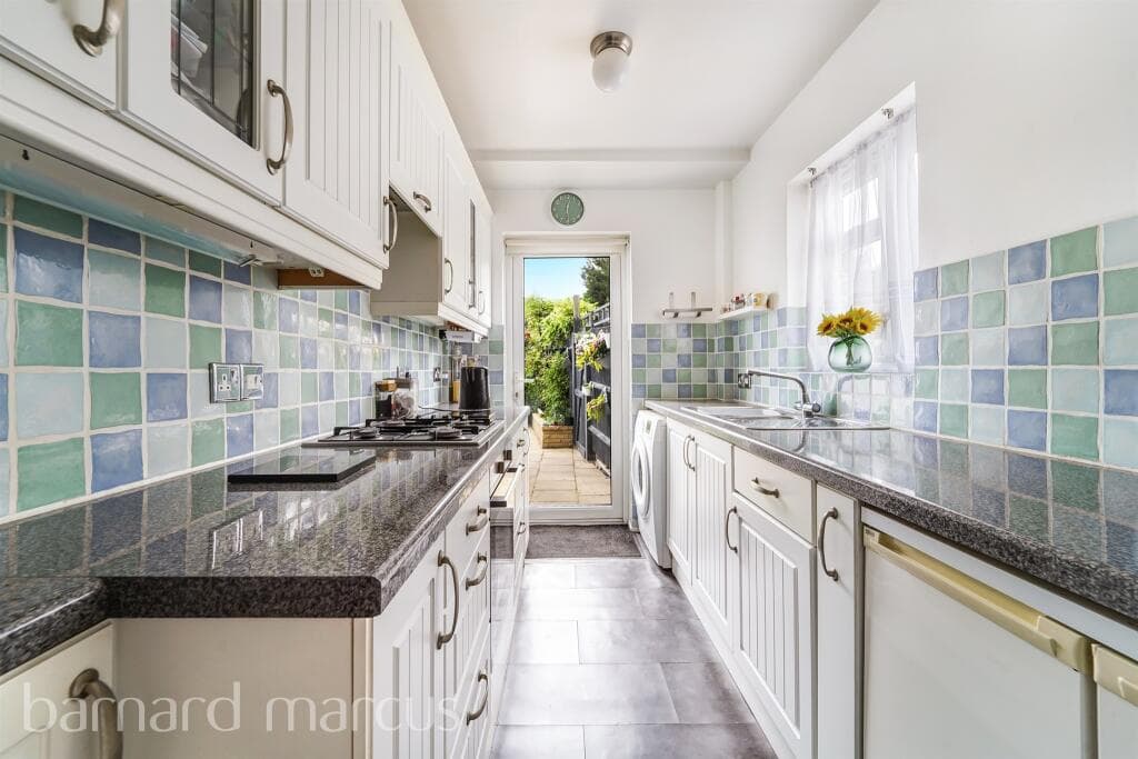 Romany Gardens, Sutton - Image 4