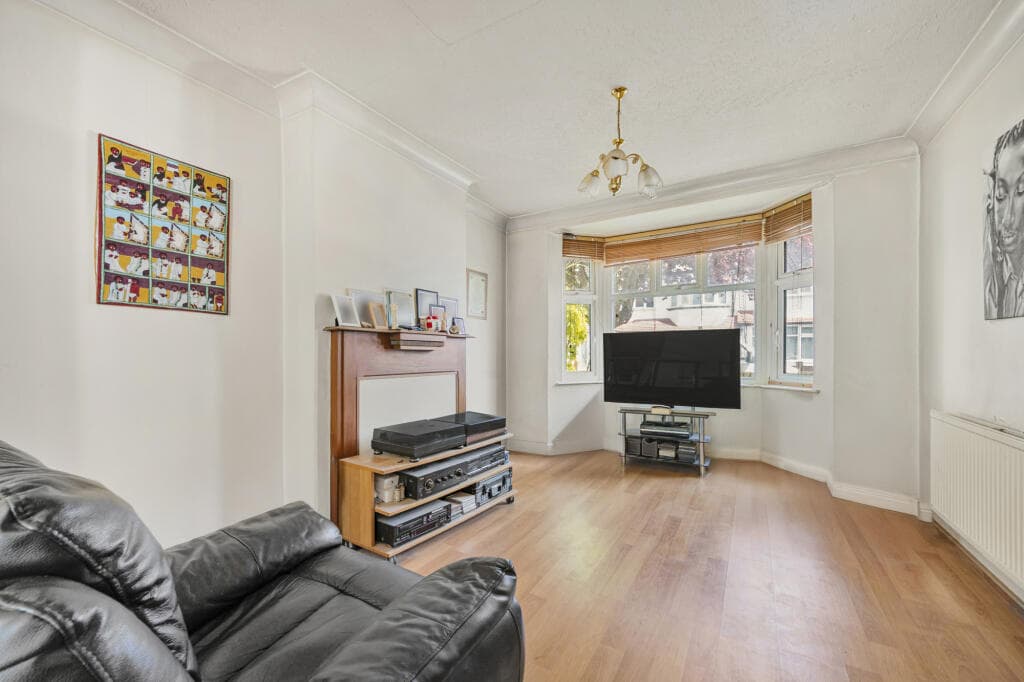 Millmark Grove,  London, SE14 - Image 2