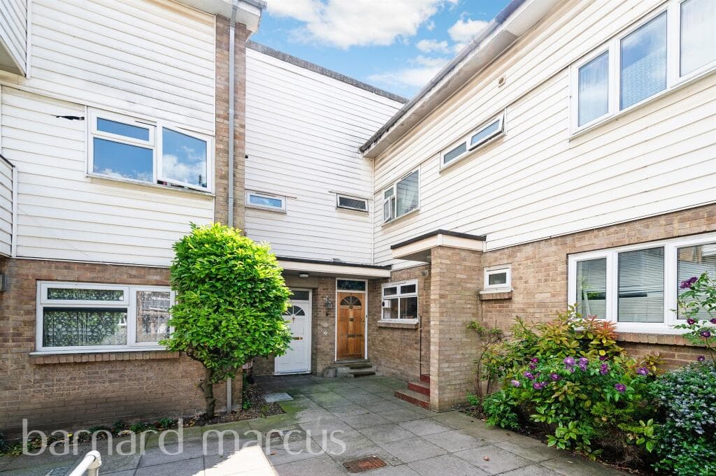 View property at Carew Road, Wallington