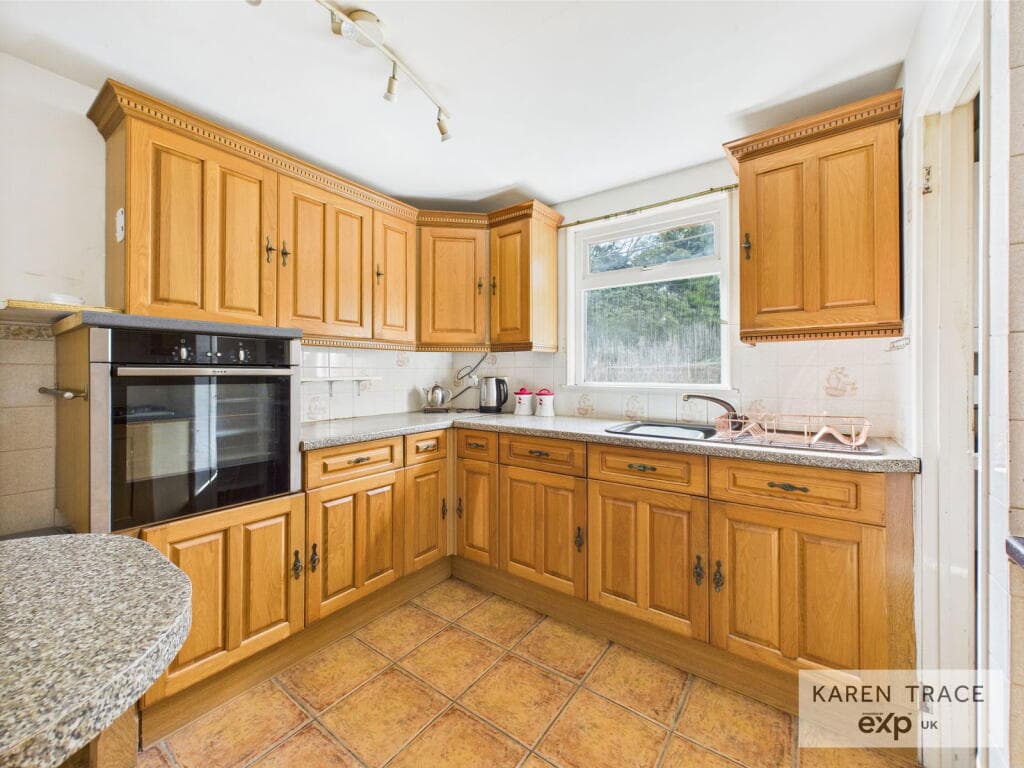 Gwallon Road, St Austell, PL25 - Image 2