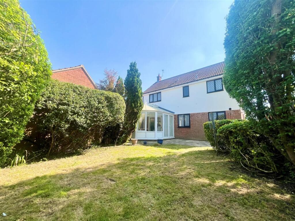 Chalkdown, Stevenage, SG2 7BG - Image 2
