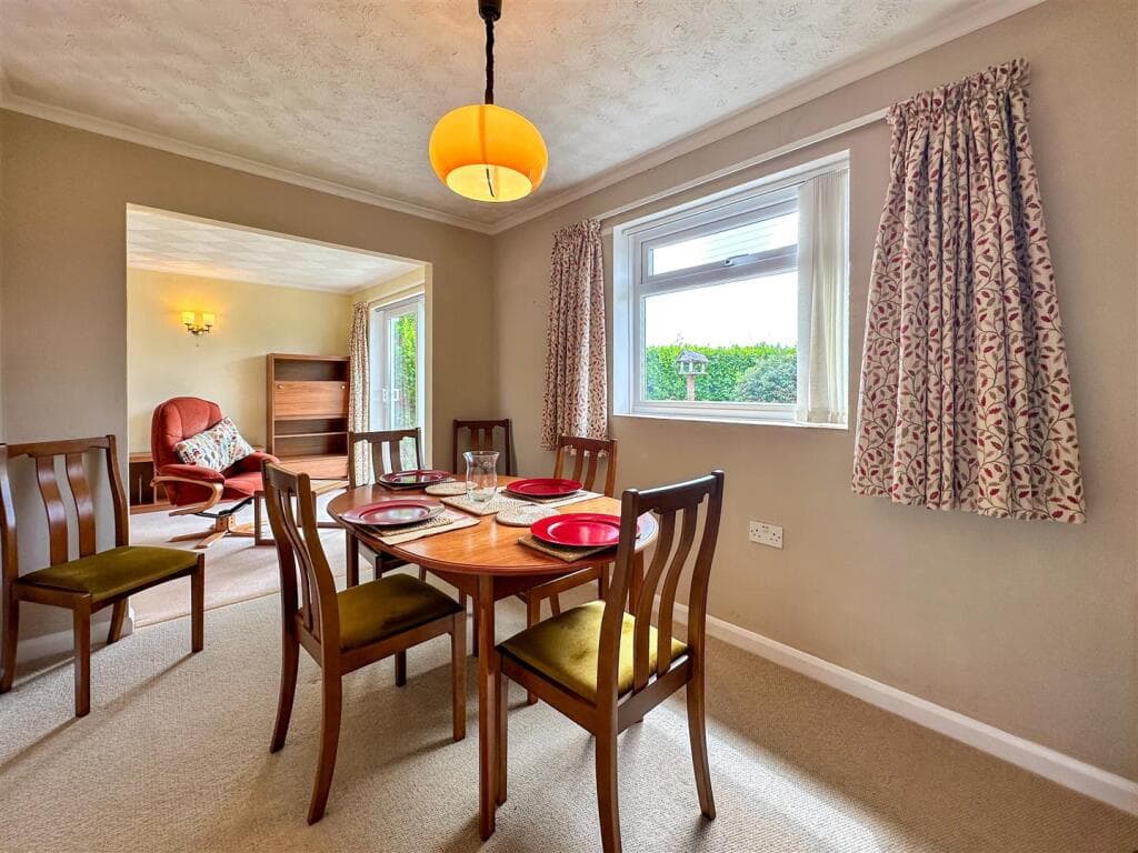 Detached bungalow in coastal setting, Gillan - Image 10