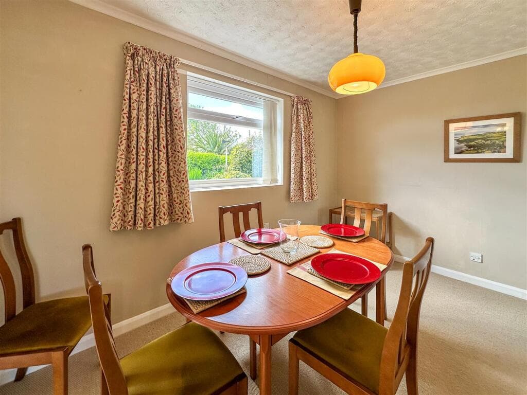 Detached bungalow in coastal setting, Gillan - Image 11