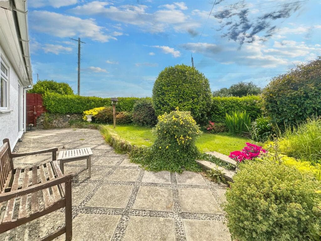 Detached bungalow in coastal setting, Gillan - Image 2