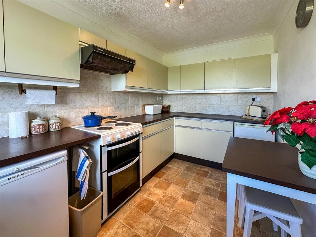Detached bungalow in coastal setting, Gillan - Image 6