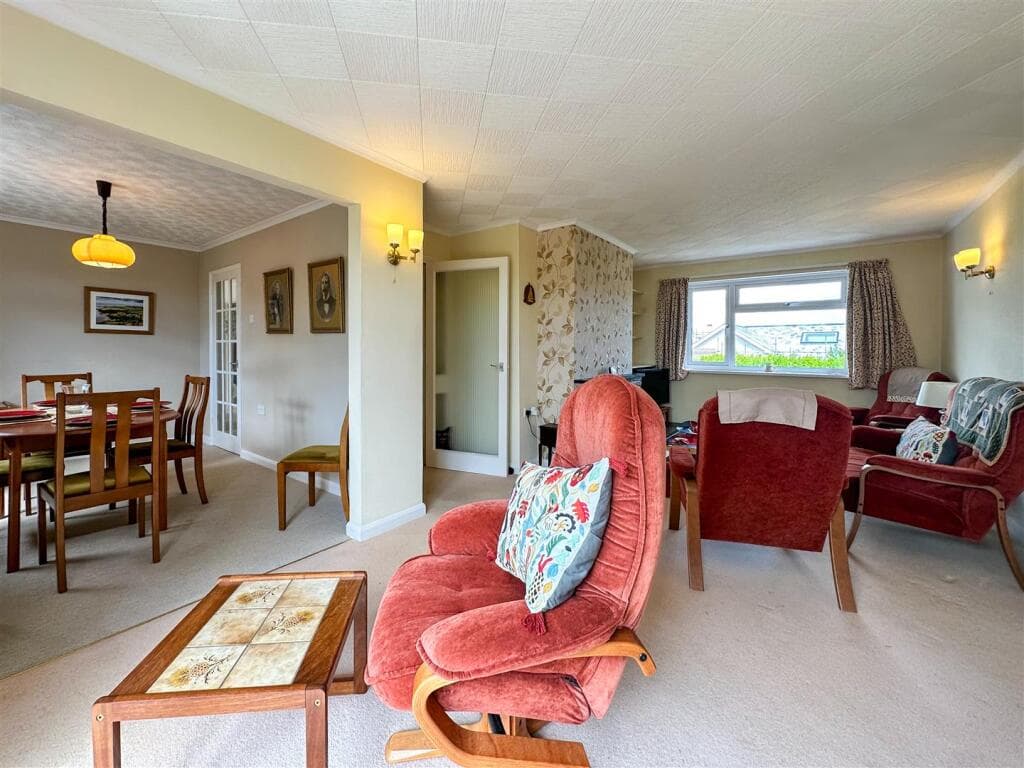 Detached bungalow in coastal setting, Gillan - Image 9
