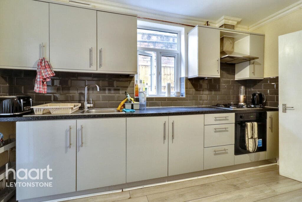 Ranelagh Road, London - Image 11