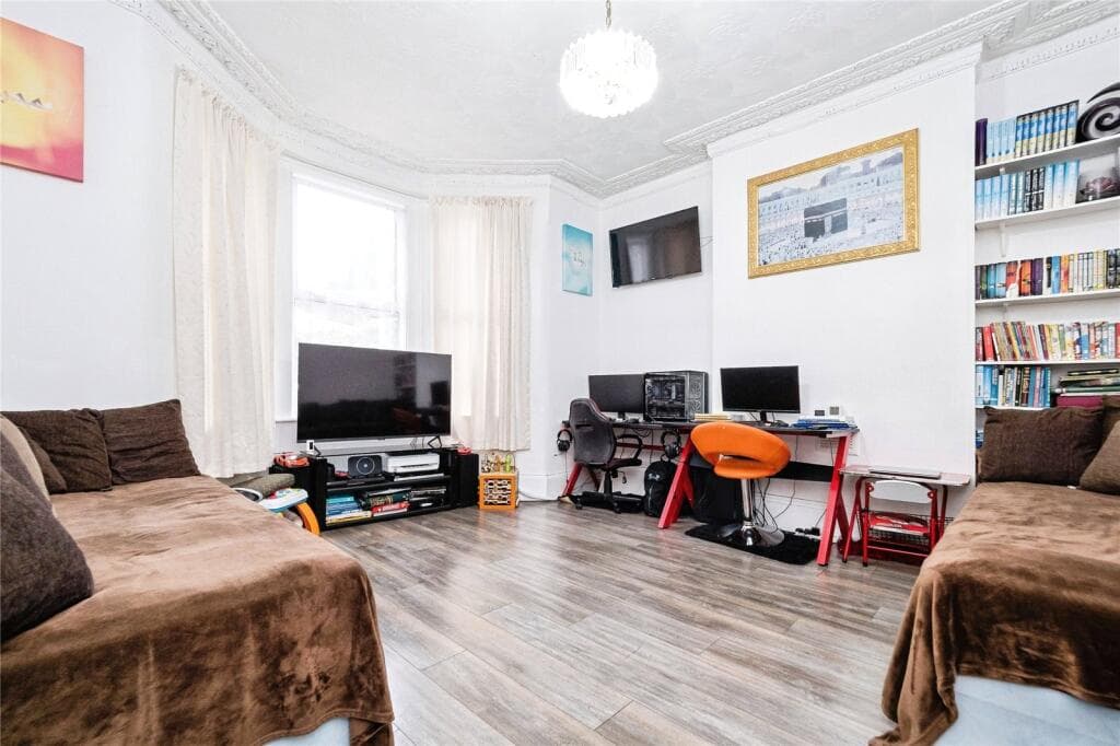 Cumberland Road, LONDON, London, E13 - Image 8