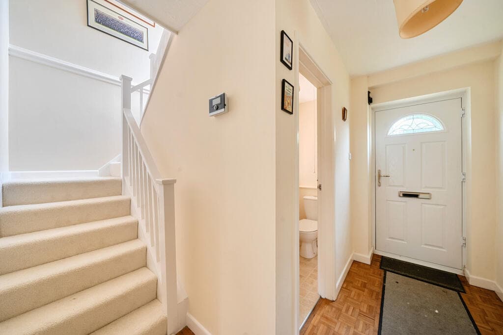 Bentinck Close, Gerrards Cross, Buckinghamshire - Image 6