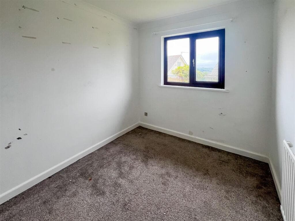 Bungalow with great potential, Helston - Image 7