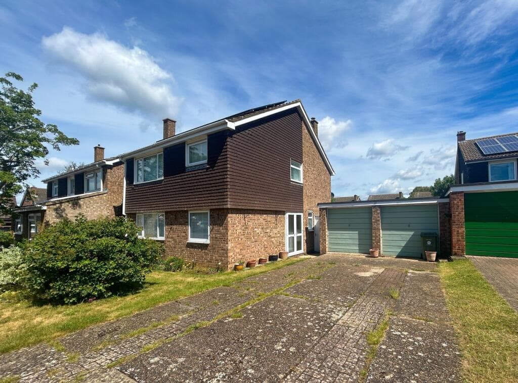 Birch Close, Broom, Biggleswade, SG18 - Image 1