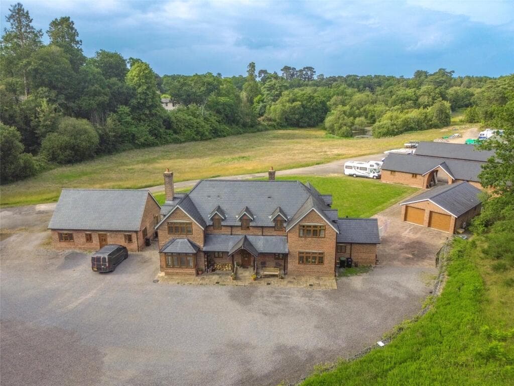 View property at Fawley Road, Hythe, Southampton, Hampshire, SO45