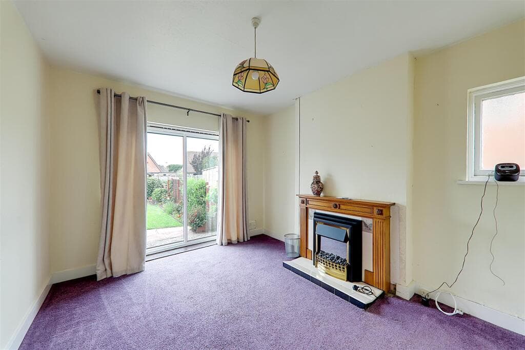Durrington Lane, Worthing - Image 4