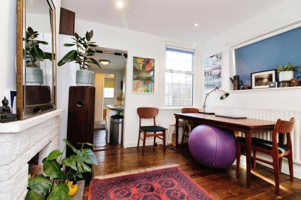 Farnell Road, Staines-upon-Thames, Surrey, TW18 - Image 6