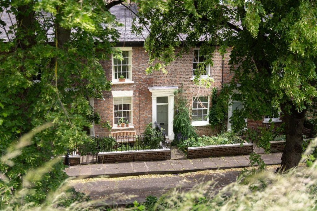 View property at Dewsbury Terrace, York, North Yorkshire, YO1