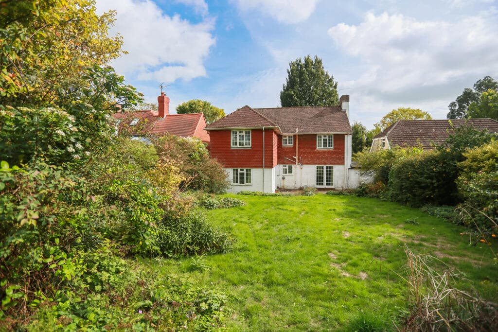 Radinden Manor Road, Hove, Hove, BN3 - Image 1