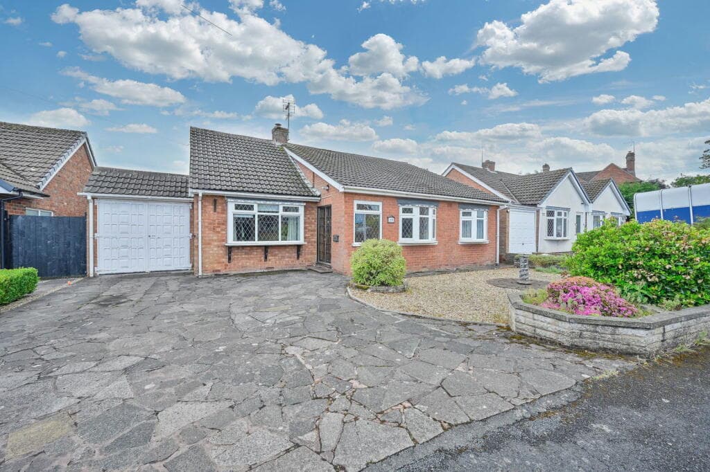 Telford Gardens, Brewood, South Staffordshire, ST19 9ED - Image 1