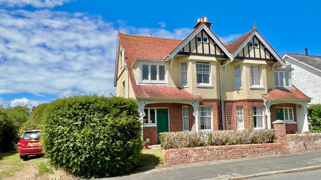 View property at Stanley Road, Lymington, SO41