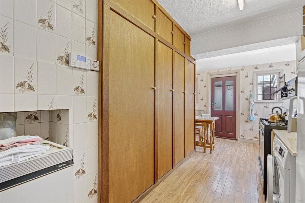 Ferring Close, Ferring, Worthing, West Sussex, BN12 - Image 5