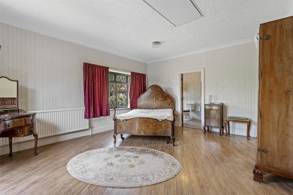 Ferring Close, Ferring, Worthing, West Sussex, BN12 - Image 8