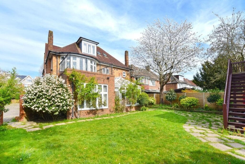 Brondesbury Park, London NW6 - Image 2