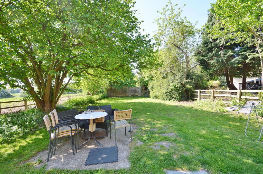 Box Tree Lane, Postcombe - Image 2