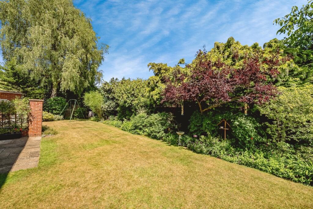 Bovingdon Heights, Marlow, SL7 - Image 5