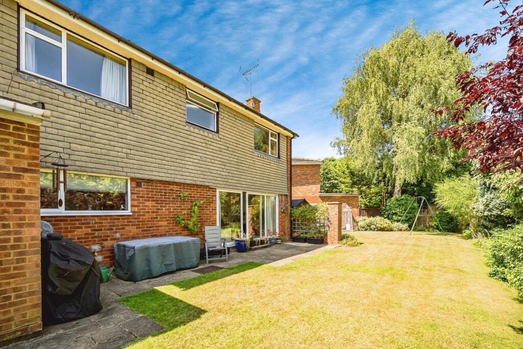 Bovingdon Heights, Marlow, SL7 - Image 6