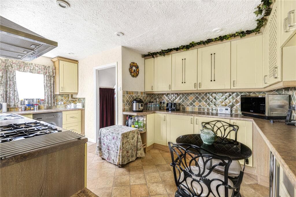 Crest View Drive, Petts Wood, Orpington, BR5 - Image 2