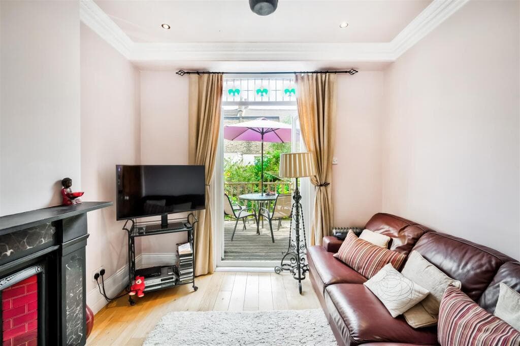 Westbury Terrace, Forest Gate - Image 3