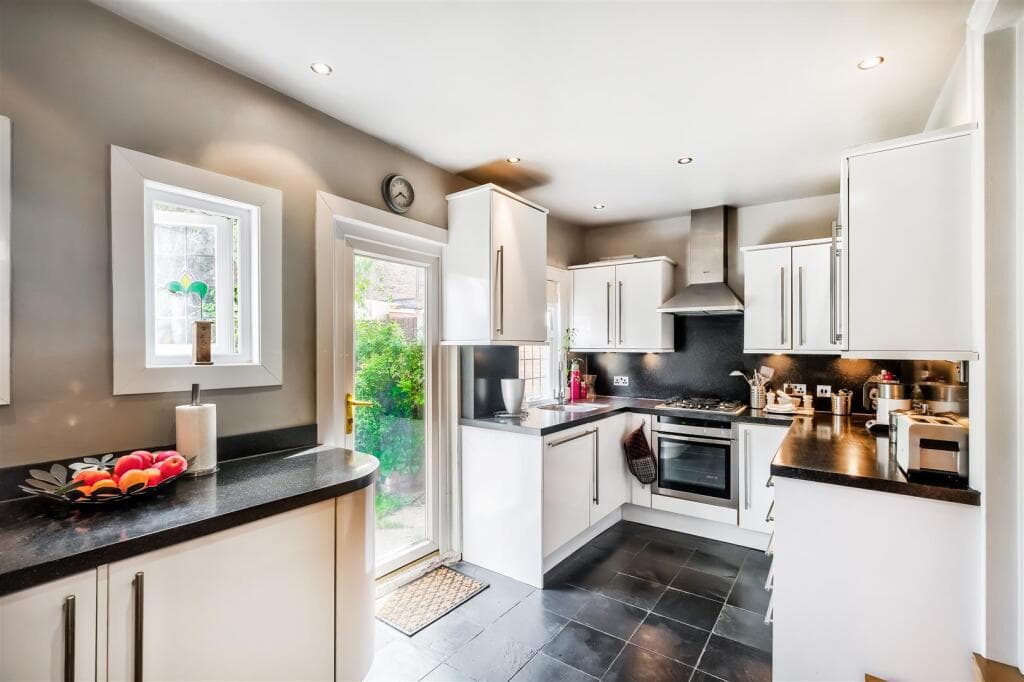 Westbury Terrace, Forest Gate - Image 6