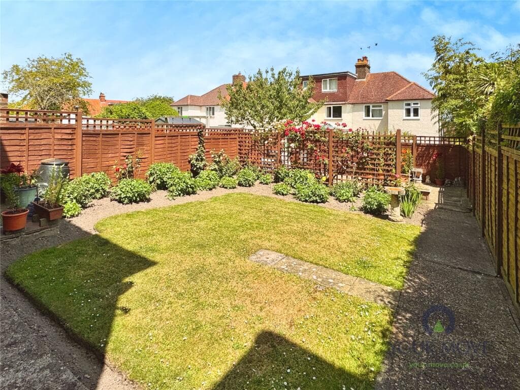 Crunden Road, Eastbourne, East Sussex, BN20 - Image 2