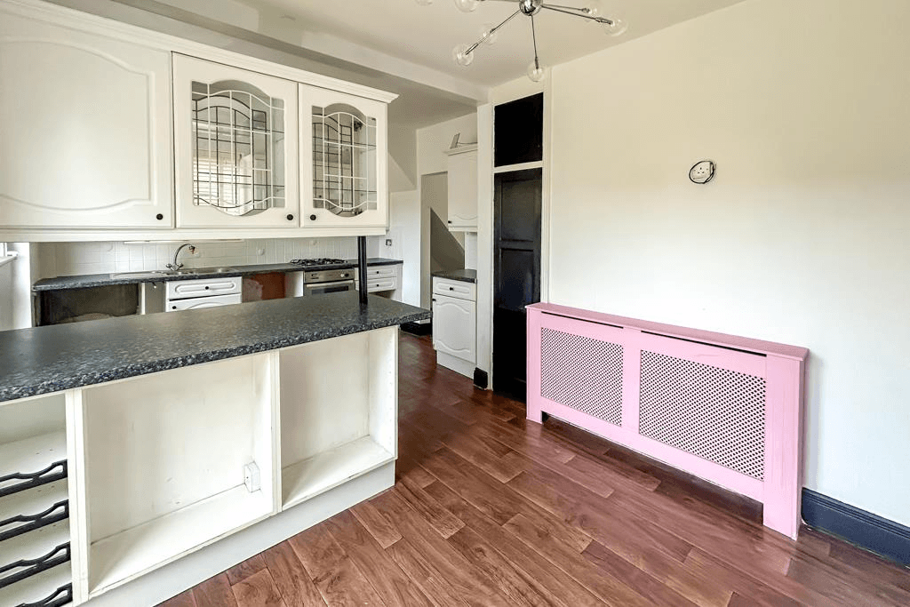 Norwich Avenue, Southend-on-Sea - Image 7