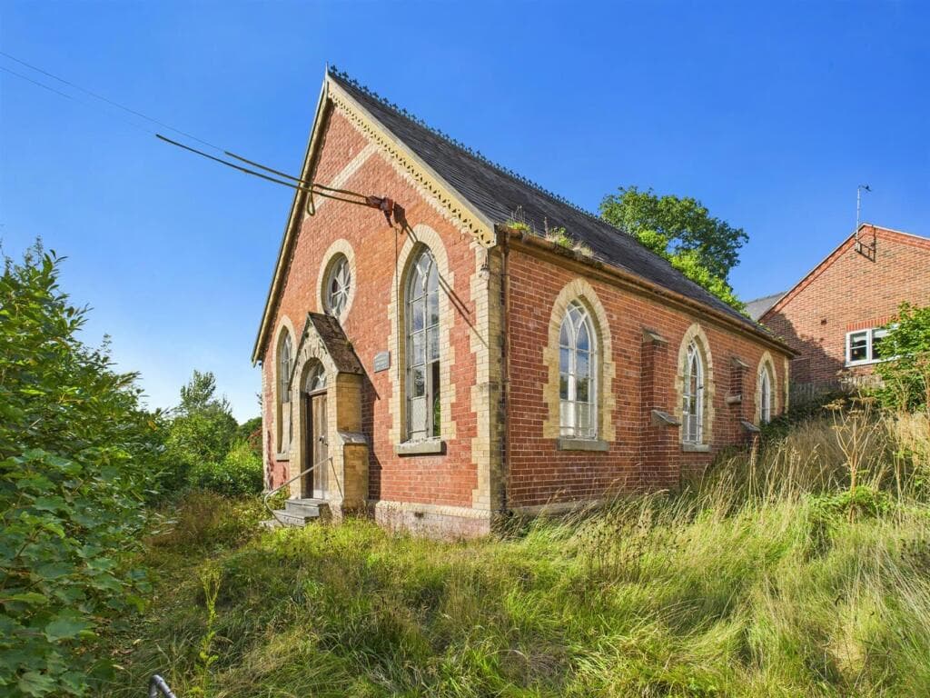 View property at Pont Robert, Meifod