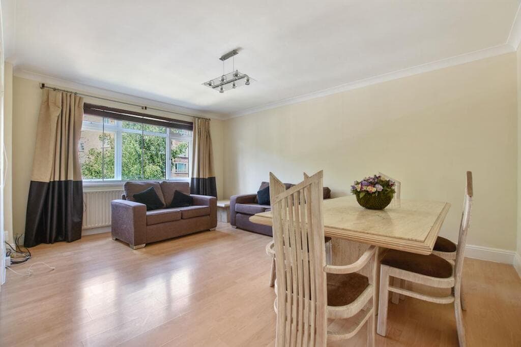 Sheridan Court, Belsize Road - Image 1