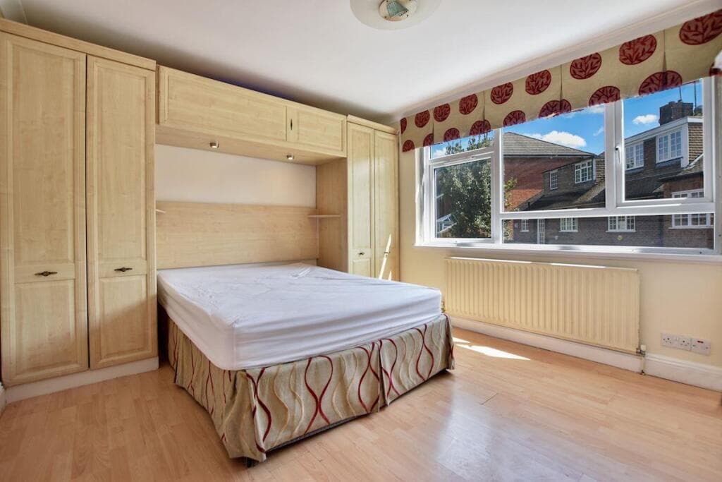 Sheridan Court, Belsize Road - Image 5