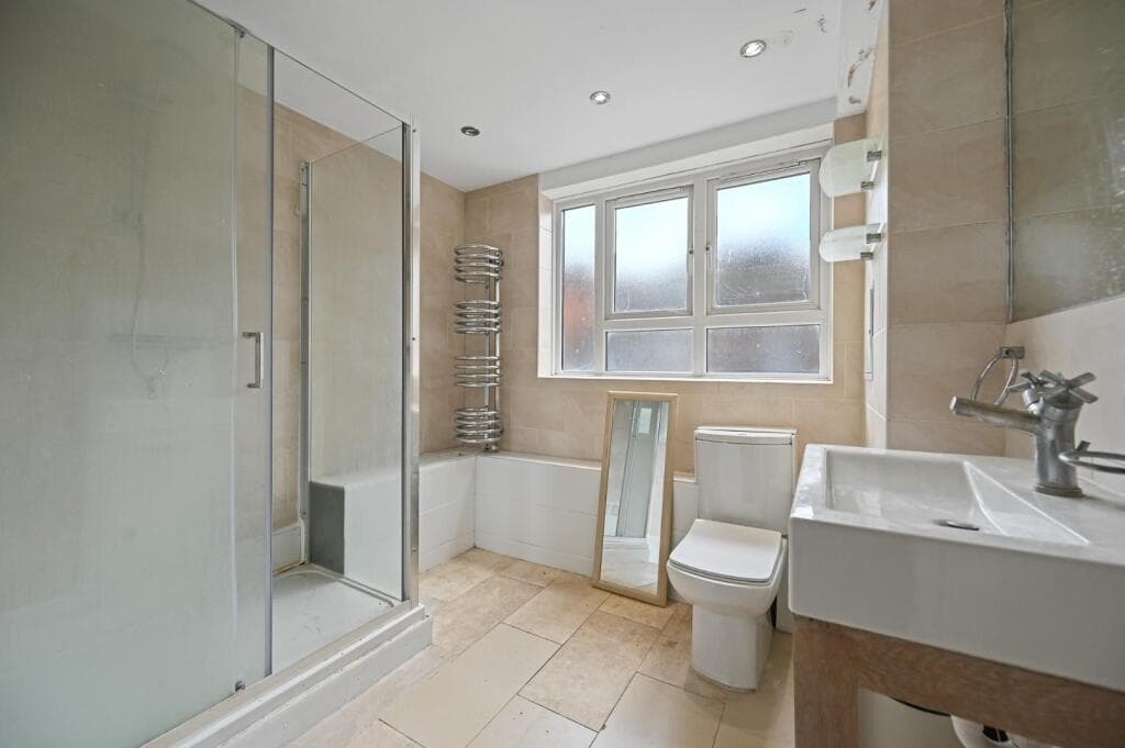 Sheridan Court, Belsize Road - Image 8