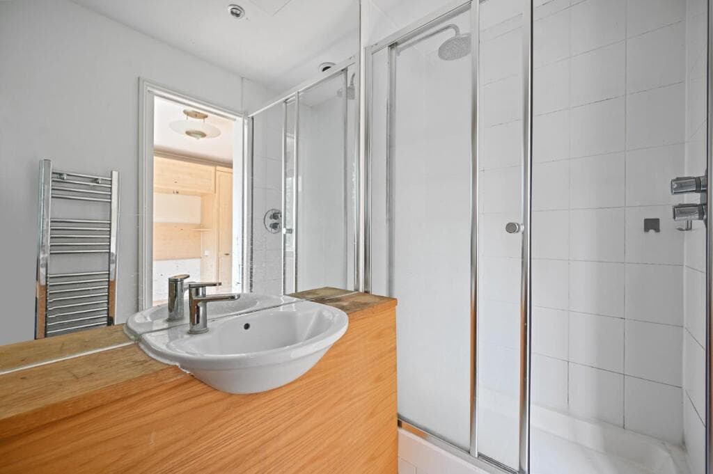 Sheridan Court, Belsize Road - Image 9