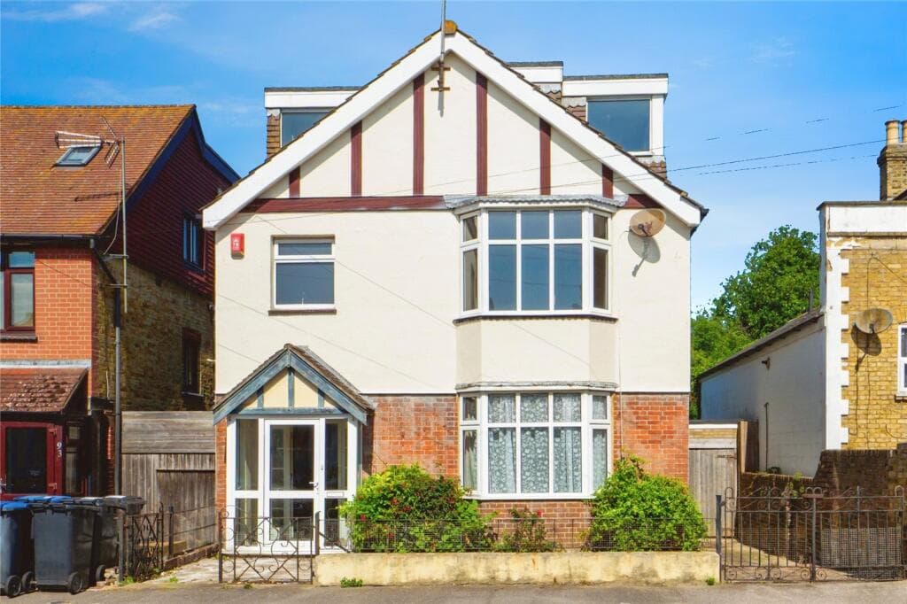 View property at South Eastern Road, Ramsgate, Kent, CT11